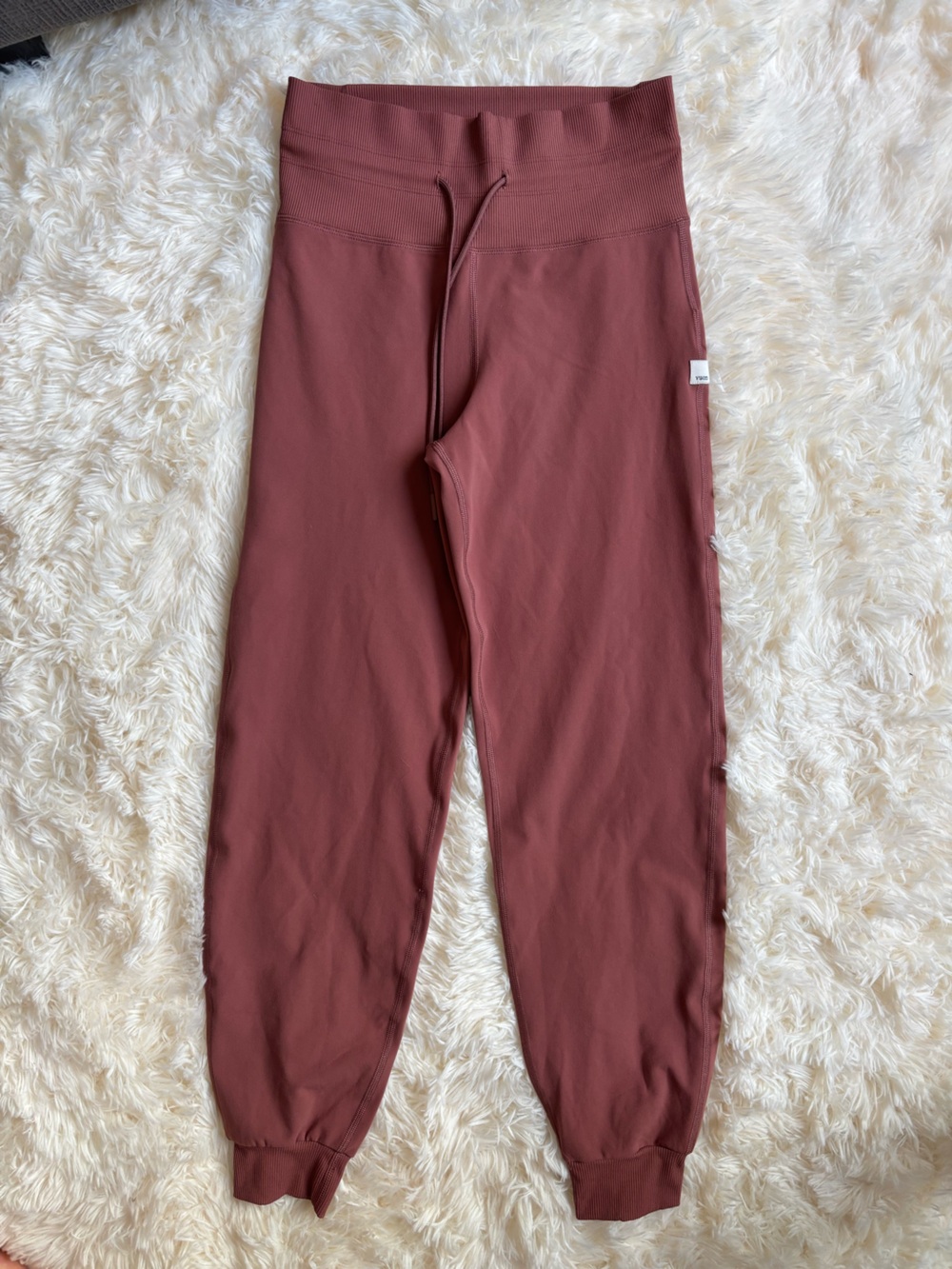 Vuori Performance Joggers Mauve Rosewood Drawstring Jogger XS Women’s